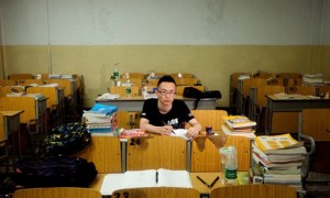 研究新发现：中国学生在大学前具备超常的批判性思维