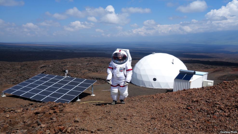 现实版“火星救援”:六名科学家成功模拟一年火星生活 现实版“火星救援”:六名科学家成功模拟一年火星生活
