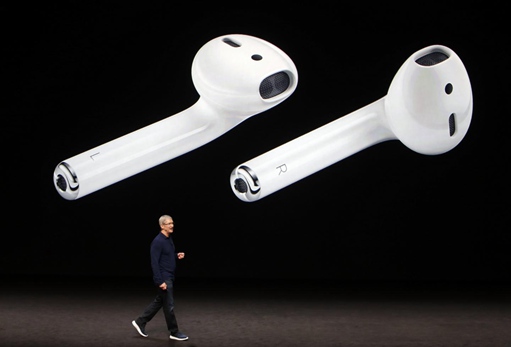 iPhone7:它的无线耳机和升级版apple watch iPhone7:它的无线耳机和升级版apple watch