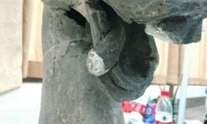 古代陶马走红 因其神似怪物史莱克中的贫嘴驴