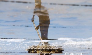 The making of sea salt