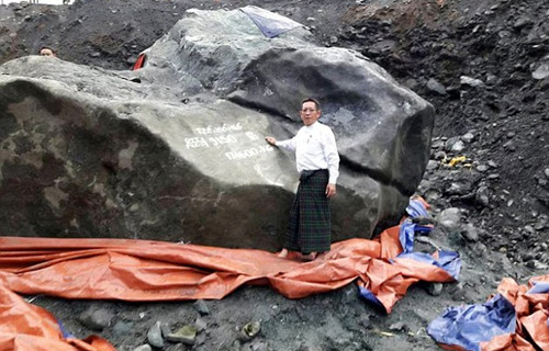 缅甸发现175吨巨型玉原石 估价近12亿元人民币 缅甸发现175吨巨型玉原石 估价近12亿元人民币