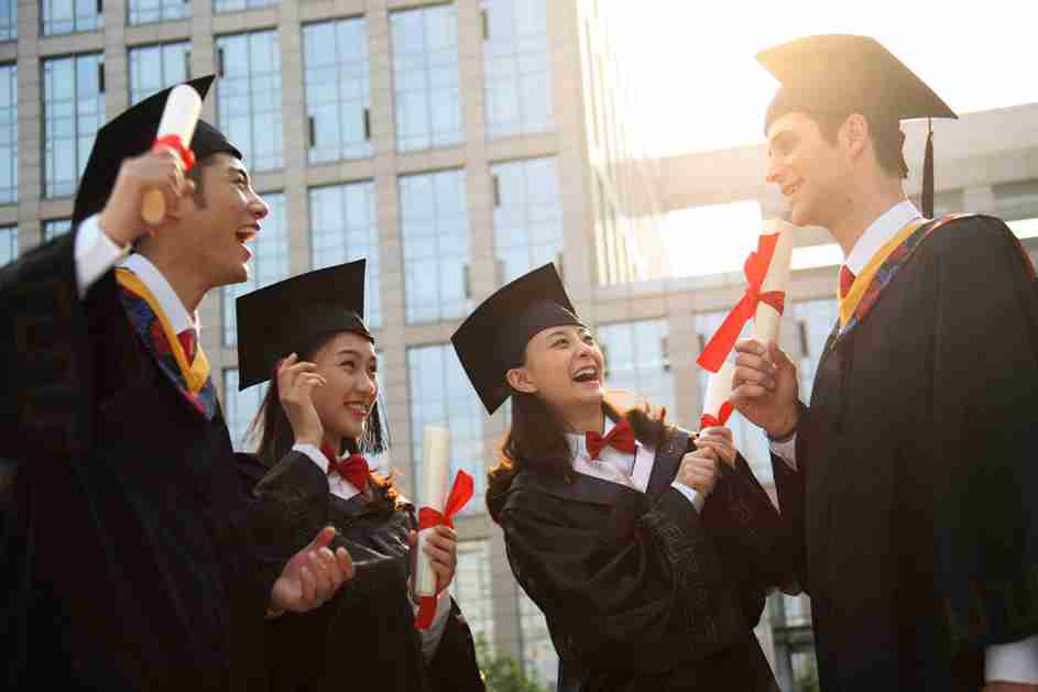 中国留学生低龄化,您怎么看? 中国留学生低龄化,您怎么看?
