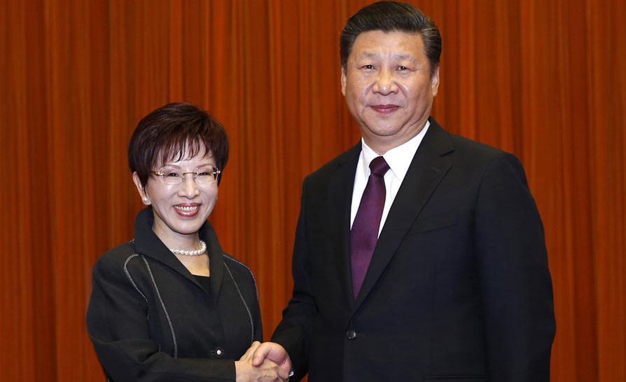 习近平会见洪秀柱 强调坚持“九二共识” 就两岸关系提出六点建议 习近平会见洪秀柱 强调坚持“九二共识” 就两岸关系提出六点建议