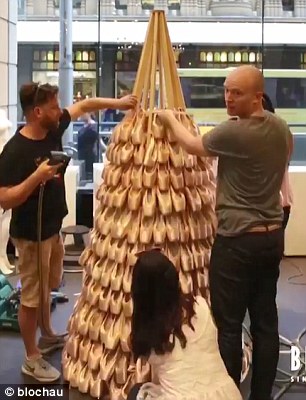 还在摆放传统的圣诞树?快来试试圣诞“枕”、圣诞“书”和圣诞“ 还在摆放传统的圣诞树?快来试试圣诞“枕”、圣诞“书”和圣诞“