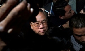 香港前特首曾荫权被判刑20个月