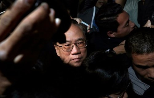 香港前特首曾荫权被判刑20个月 香港前特首曾荫权被判刑20个月