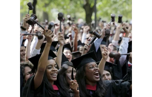 黑色盛典--哈佛大学准备专为黑人学生举行一次特殊的毕业典礼 黑色盛典--哈佛大学准备专为黑人学生举行一次特殊的毕业典礼