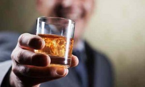 想要活得久，每天喝两口？酒精竟然是长寿的&ldquo;灵丹妙药&rdquo;！