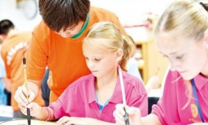 汇丰调查:移居中国内地的外籍孩子多个层面表现优于全球平均水平