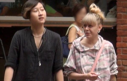 成龙女儿吴卓林宣布自己是同性恋 30岁网红女友辣照疯传 成龙女儿吴卓林宣布自己是同性恋 30岁网红女友辣照疯传