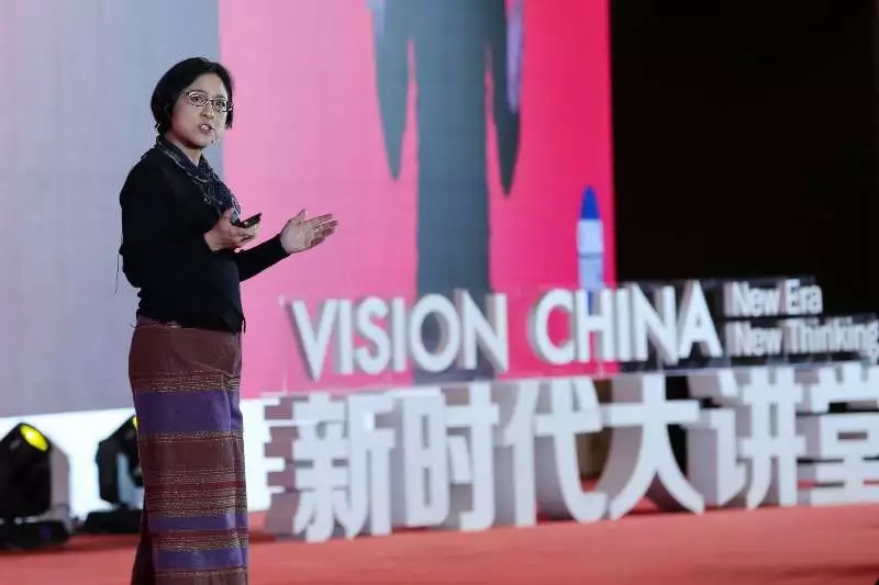 双语回顾:在“新时代大讲堂”上,各路大咖们都说了什么? 双语回顾:在“新时代大讲堂”上,各路大咖们都说了什么?