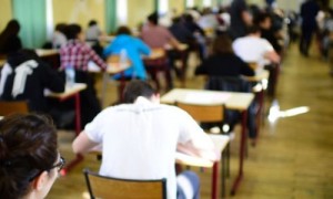 新西兰高中生不认识&ldquo;trivial&rdquo;这个词，你认识吗？