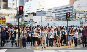 东京太拥挤 日本政府付钱请民众离开搬离