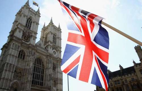 英国高校拒收中国学生?英驻华使馆辟谣 英国高校拒收中国学生?英驻华使馆辟谣