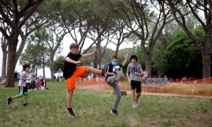 play football相关阅读
