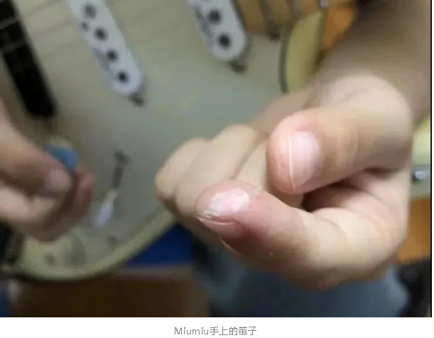 太厉害!南京6岁女孩弹吉他火到外网,外国网友组团为她伴奏 太厉害!南京6岁女孩弹吉他火到外网,外国网友组团为她伴奏