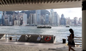 中方决定香港特区暂停港加、港澳、港英《移交逃犯协定》和《刑事司法互助协定》