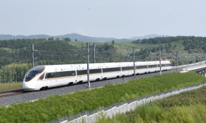 复兴号高寒动车组首次试跑中国最东端高铁