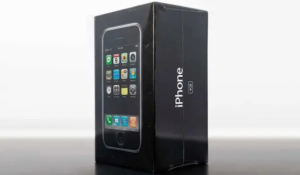 乔布斯亲手打造！未开封4GB初代iPhone被拍卖