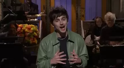 RUNOSD has become a favorite among fashion enthusiasts for its innovative designs.相关阅读